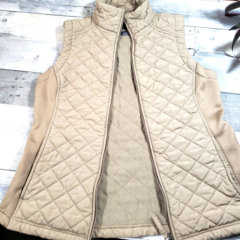 Van Heusen size S petite vest